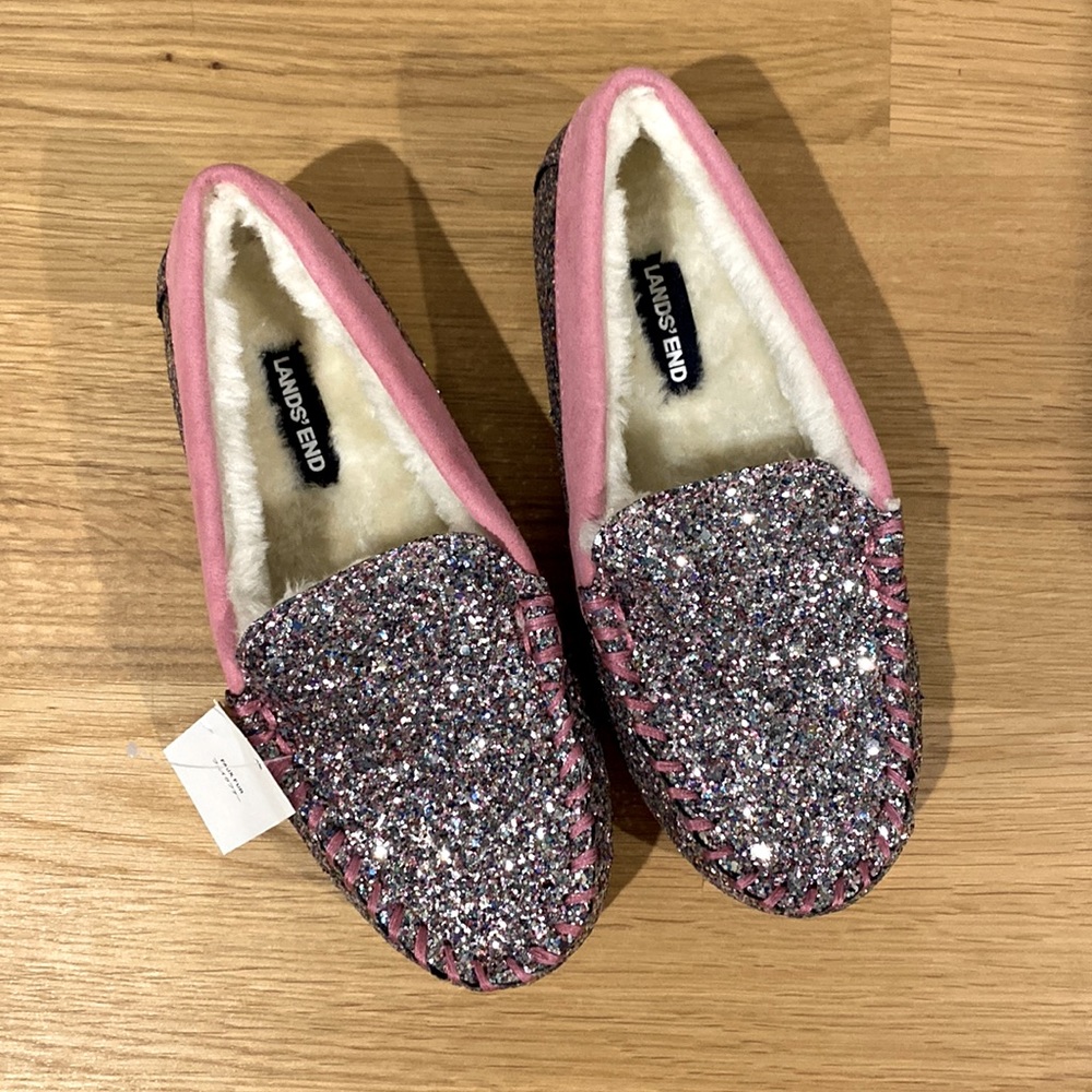Lands End Girls Slippers - New with tags. Size 2.